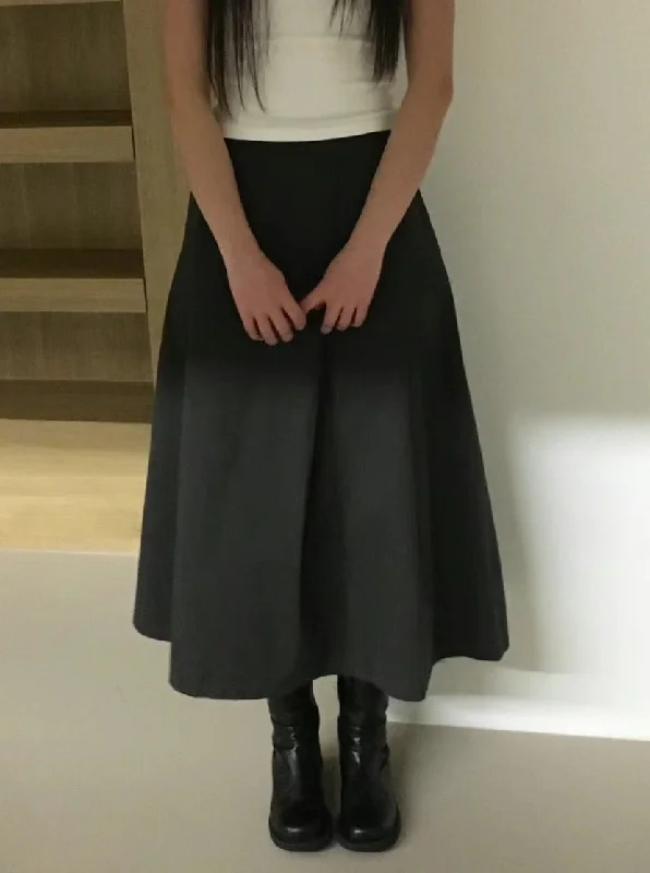 SK04 - Logarden Skirt (Showroom Display) *18/1 EP